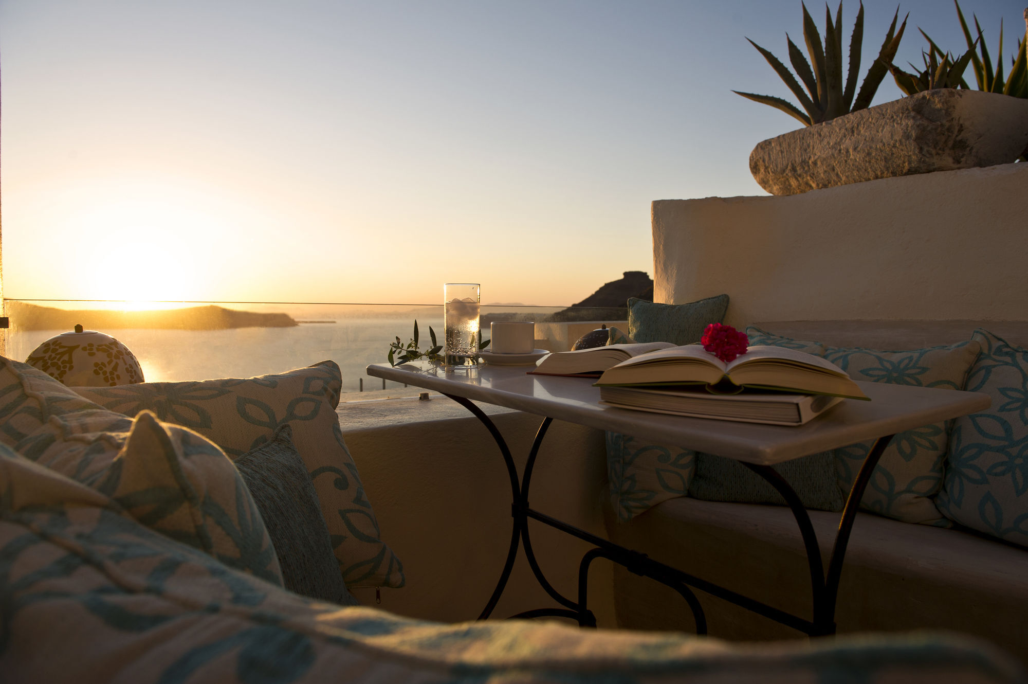 Enigma Suites Φηρά Εξωτερικό φωτογραφία